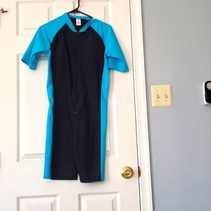 Women's modest 1 piece swim wear in soze 2 XL. Brand new.